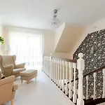 Comfortable 4 Bedroom Outdoor Wood-fired Sauna Warsaw Villa Magdalenka