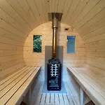 Comfortable 4 Bedroom Outdoor Wood-fired Sauna Warsaw *