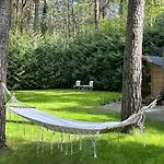 Comfortable 4 Bedroom Outdoor Wood-fired Sauna Warsaw Villa *