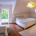 Villa Comfortable 4 Bedroom Outdoor Wood-fired Sauna Warsaw *