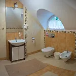 Comfortable 4 Bedroom Outdoor Wood-fired Sauna Warsaw Villa *